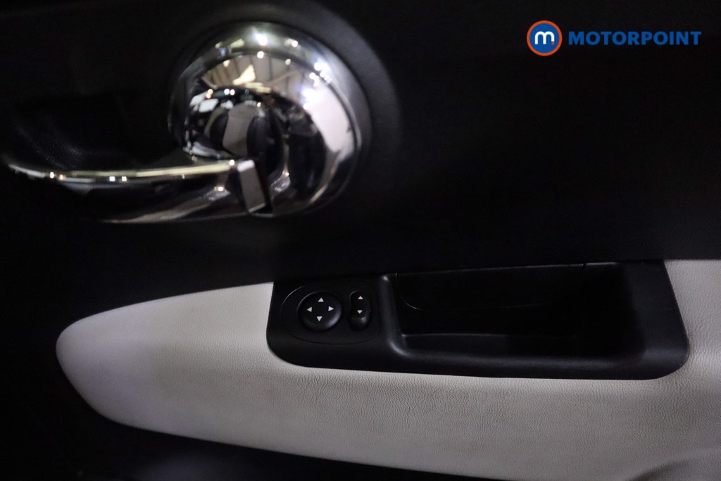 Fiat 500 Dolcevita Manual Petrol-Electric Hybrid Hatchback - Stock Number (1543190) - 3rd supplementary image