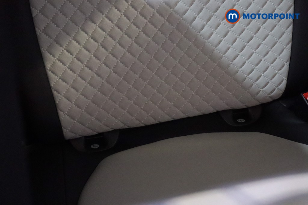 Fiat 500 Dolcevita Manual Petrol-Electric Hybrid Hatchback - Stock Number (1543190) - 8th supplementary image