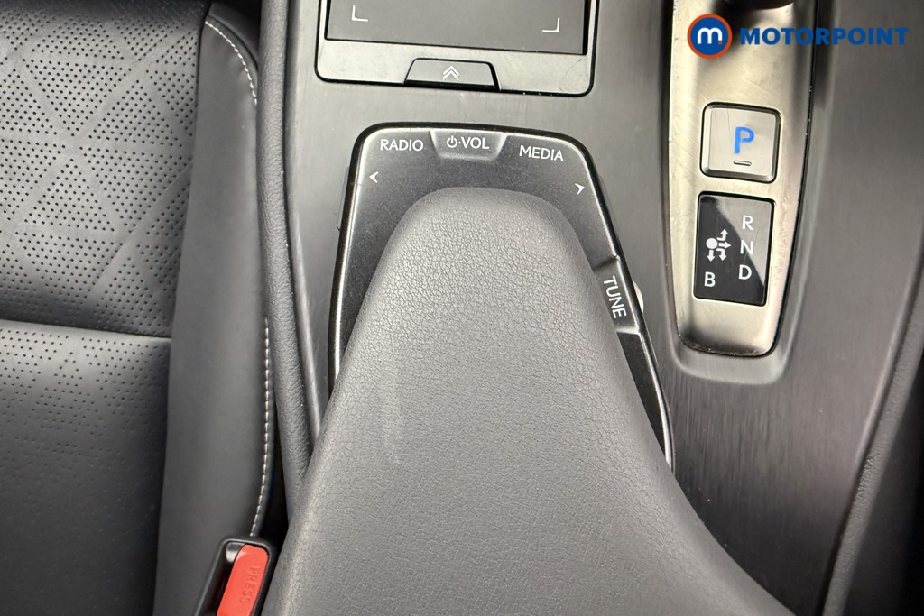 Lexus UX 300E 150Kw 54.3 Kwh 5Dr E-Cvt Takumi Pack Automatic Electric SUV - Stock Number (1543838) - 11th supplementary image