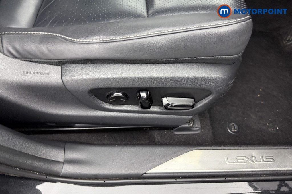 Lexus UX 300E 150Kw 54.3 Kwh 5Dr E-Cvt Takumi Pack Automatic Electric SUV - Stock Number (1543838) - 18th supplementary image