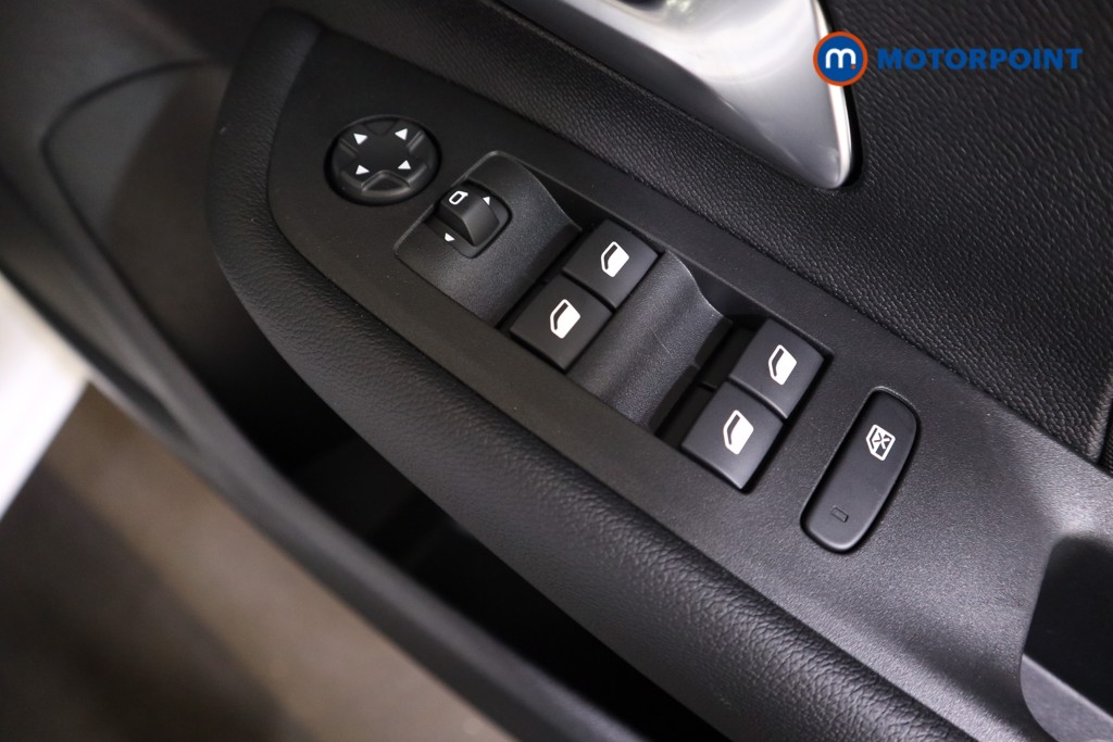 Vauxhall Mokka Griffin Manual Petrol SUV - Stock Number (1544909) - 9th supplementary image