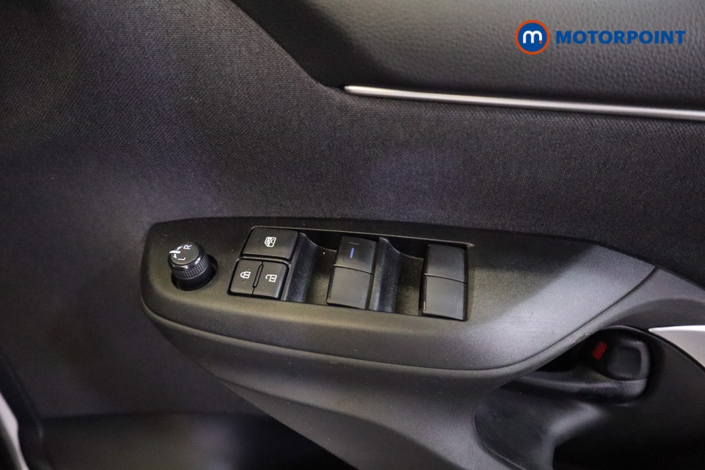 Toyota Yaris Design Automatic Petrol-Electric Hybrid Hatchback - Stock Number (1545307) - 3rd supplementary image