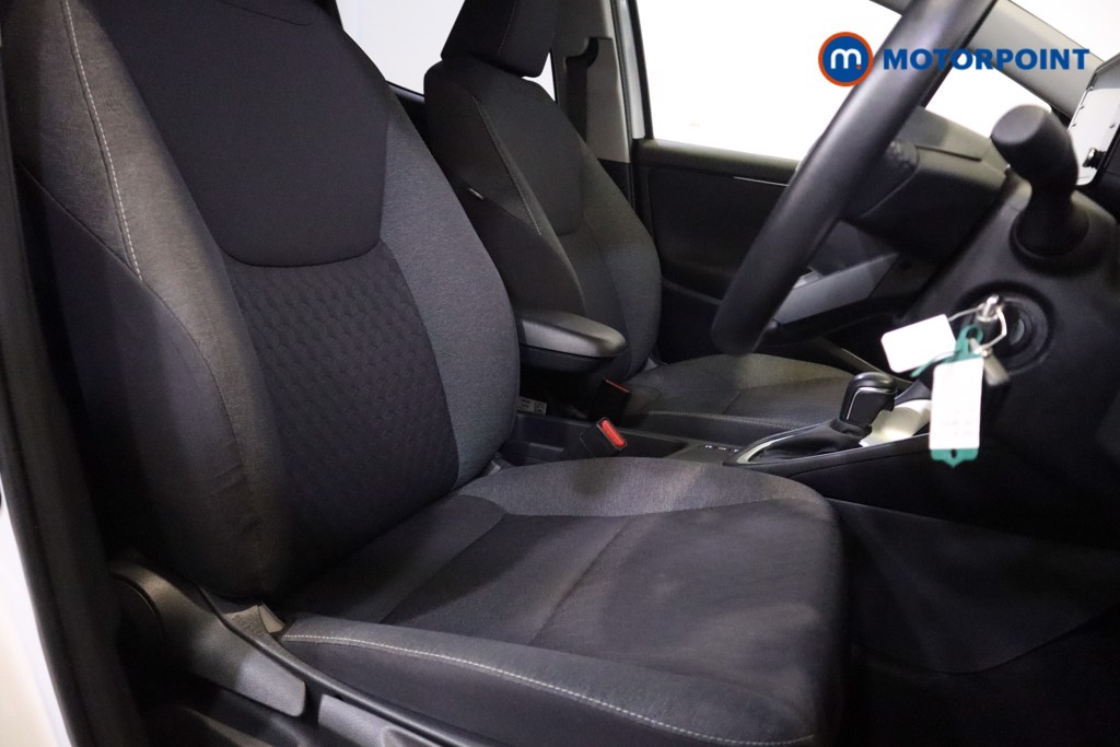 Toyota Yaris Design Automatic Petrol-Electric Hybrid Hatchback - Stock Number (1545307) - 6th supplementary image