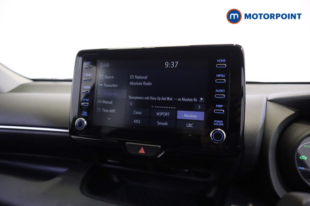 Toyota Yaris Design Automatic Petrol-Electric Hybrid Hatchback - Stock Number (1545307) - 14th supplementary image