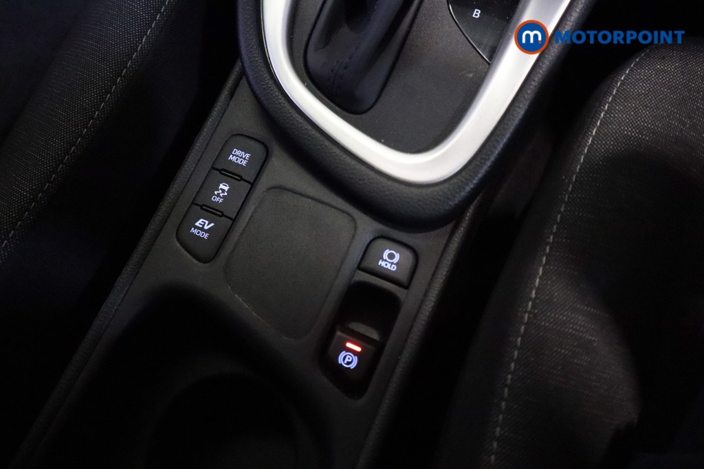 Toyota Yaris Design Automatic Petrol-Electric Hybrid Hatchback - Stock Number (1545307) - 18th supplementary image