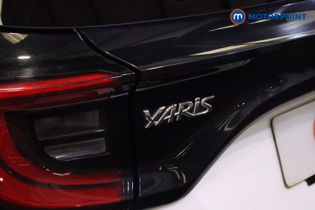 Toyota Yaris Design Automatic Petrol-Electric Hybrid Hatchback - Stock Number (1545307) - 32nd supplementary image