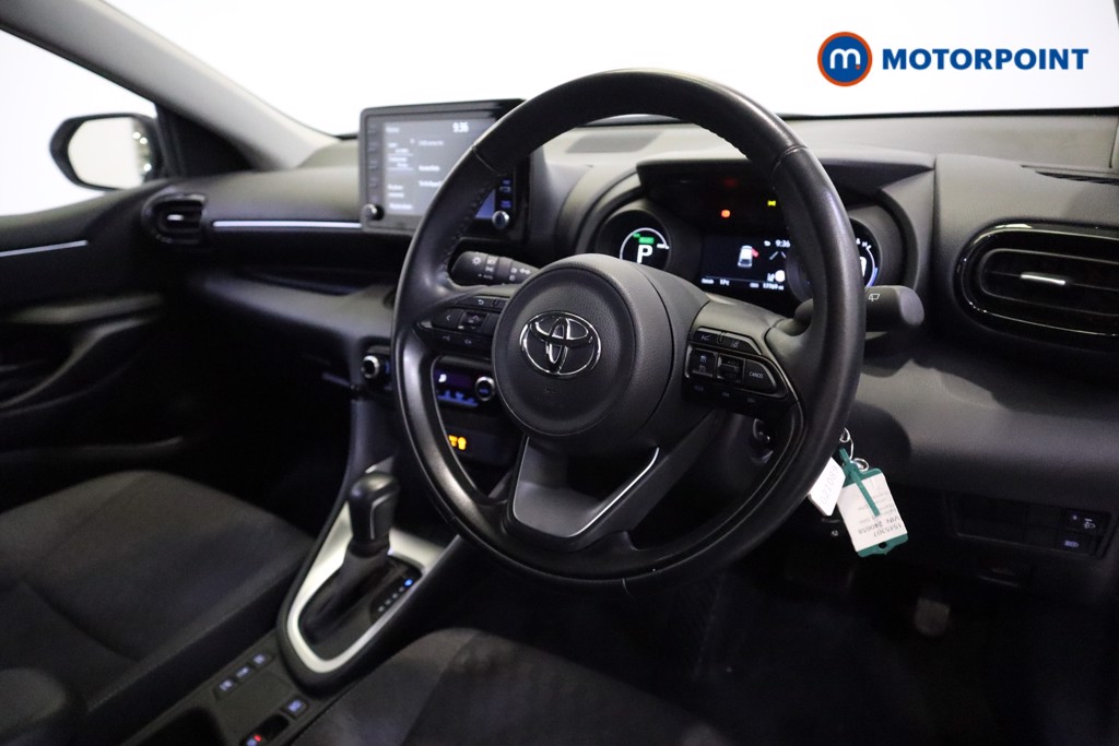 Toyota Yaris Design Automatic Petrol-Electric Hybrid Hatchback - Stock Number (1545307) - 1st supplementary image