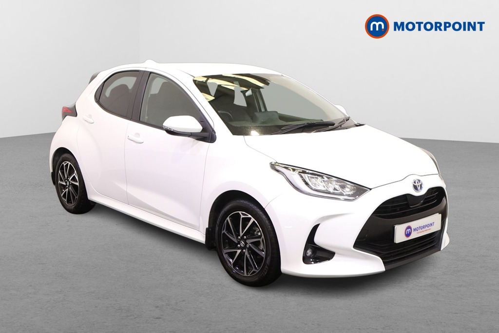 Toyota Yaris Design Automatic Petrol-Electric Hybrid Hatchback - Stock Number (1545307) - Drivers side front corner