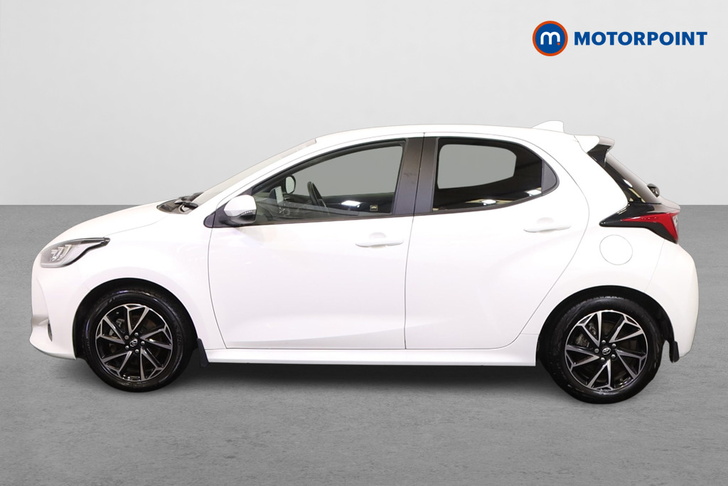 Toyota Yaris Design Automatic Petrol-Electric Hybrid Hatchback - Stock Number (1545307) - Passenger side