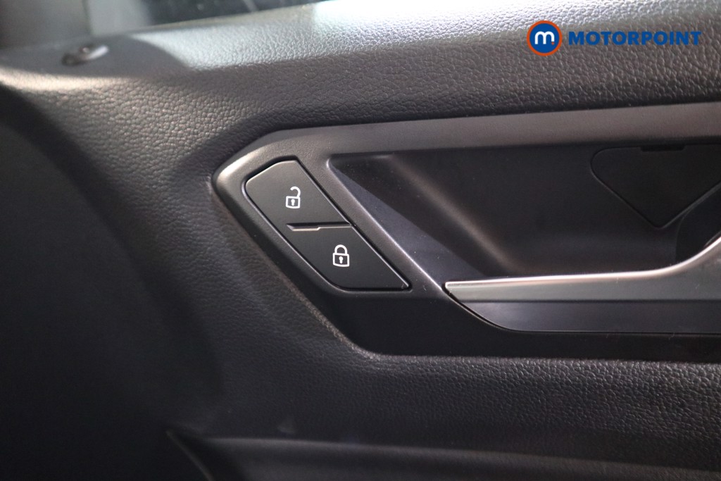 Volkswagen T-Roc R-Line Automatic Petrol SUV - Stock Number (1546419) - 11th supplementary image