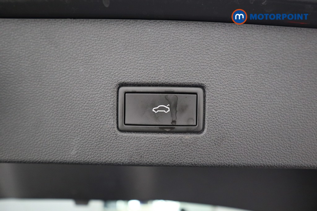 Volkswagen T-Roc R-Line Automatic Petrol SUV - Stock Number (1546419) - 17th supplementary image