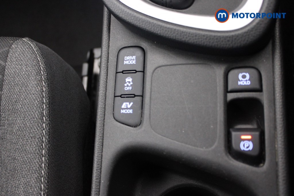 Toyota Yaris Cross Design Automatic Petrol-Electric Hybrid Estate - Stock Number (1546926) - 9th supplementary image