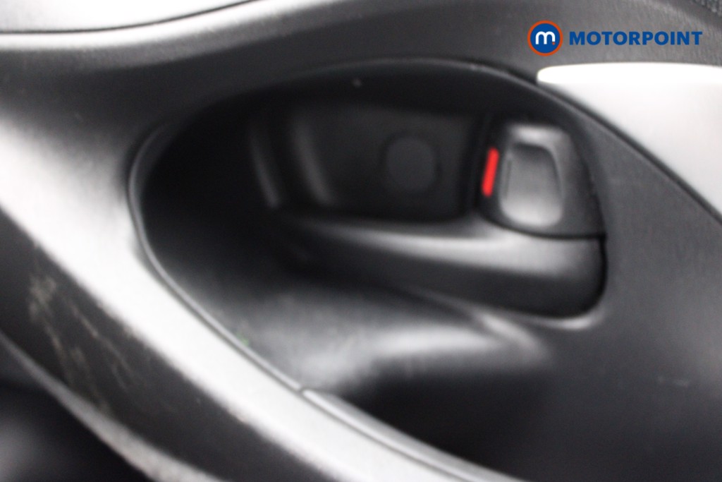 Toyota Yaris Cross Design Automatic Petrol-Electric Hybrid Estate - Stock Number (1546926) - 13th supplementary image