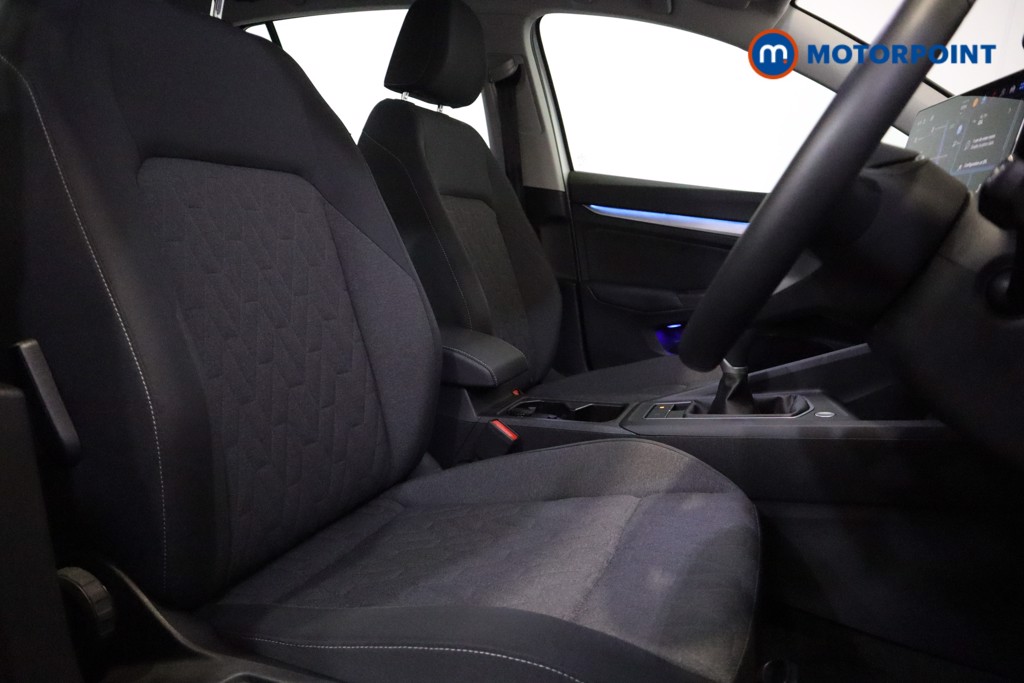 Volkswagen Golf Life Manual Petrol Hatchback - Stock Number (1547140) - 5th supplementary image