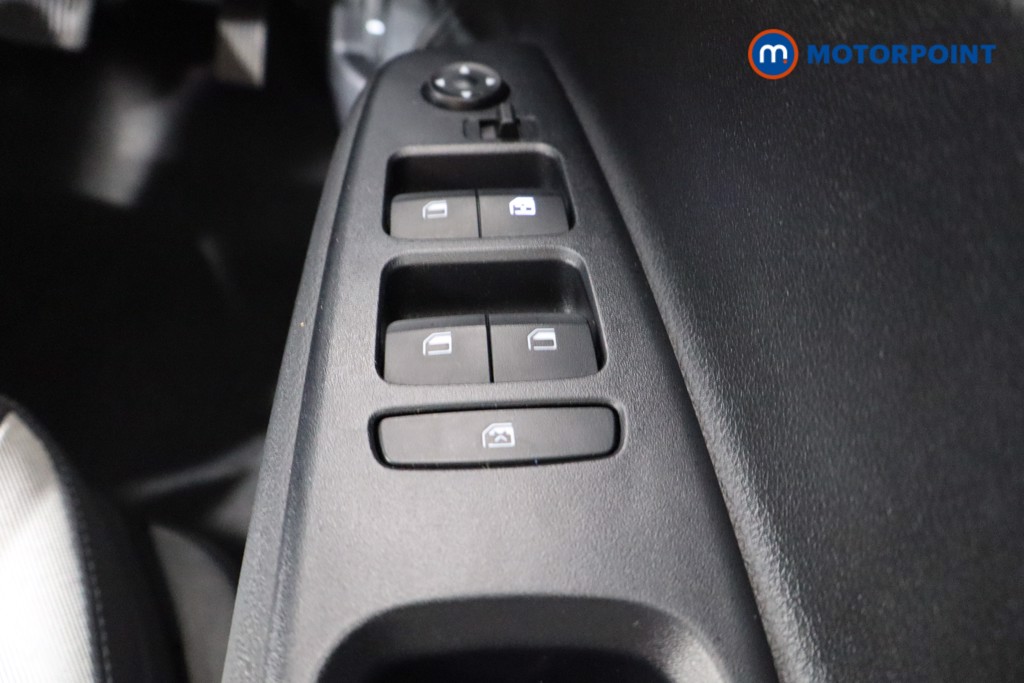 Hyundai I10 Advance Automatic Petrol Hatchback - Stock Number (1547289) - 16th supplementary image