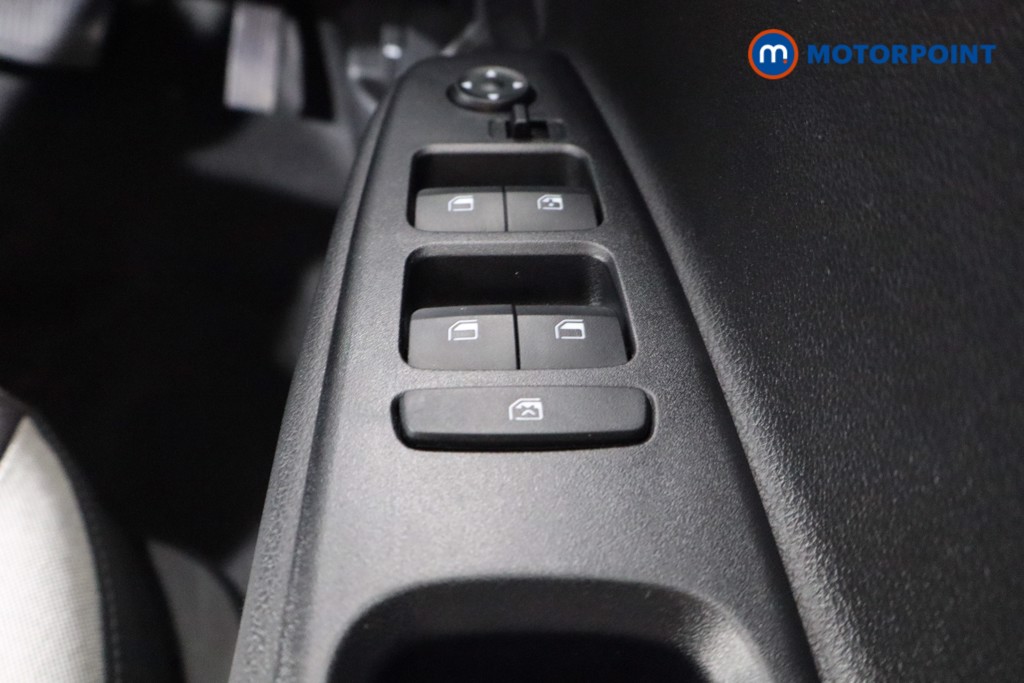 Hyundai I10 Advance Automatic Petrol Hatchback - Stock Number (1547295) - 16th supplementary image