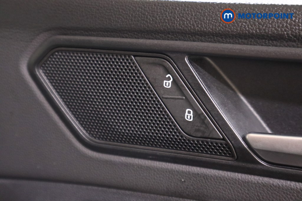 Volkswagen Tiguan R-Line Automatic Diesel SUV - Stock Number (1547365) - 10th supplementary image