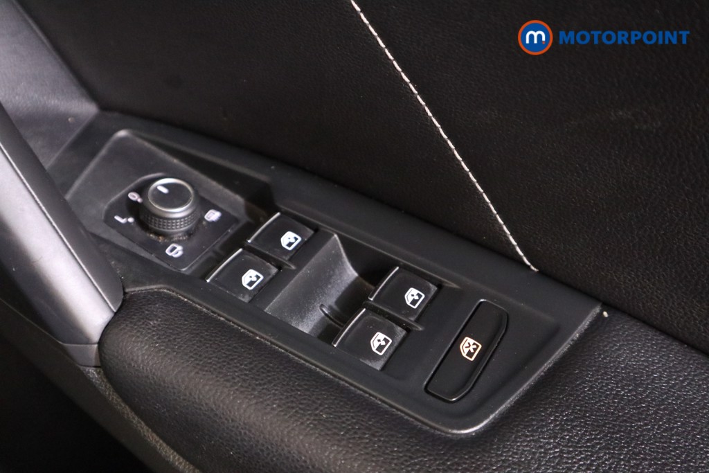 Volkswagen Tiguan R-Line Automatic Diesel SUV - Stock Number (1547365) - 11th supplementary image