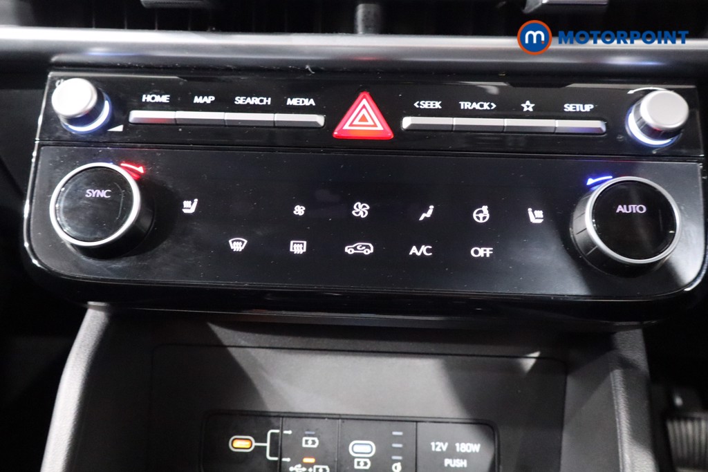 Hyundai Tucson Premium Manual Petrol SUV - Stock Number (1547465) - 13th supplementary image