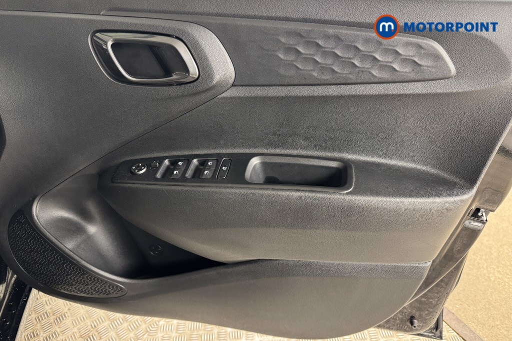 Hyundai I10 Advance Automatic Petrol Hatchback - Stock Number (1547521) - 15th supplementary image