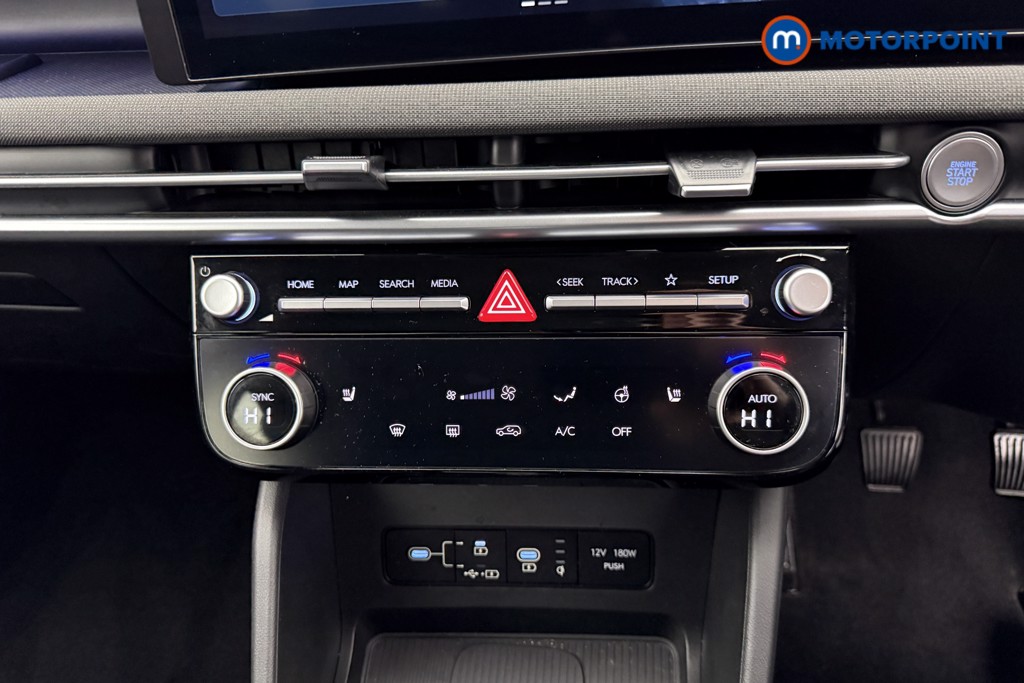 Hyundai Tucson Premium Manual Petrol SUV - Stock Number (1547627) - 10th supplementary image