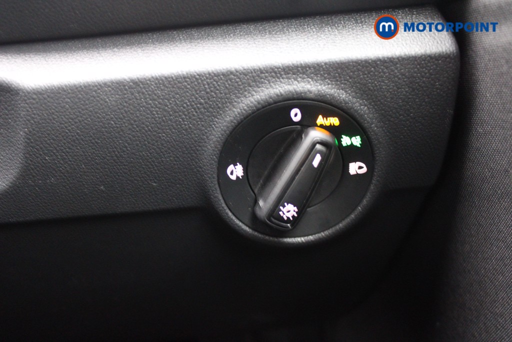 Volkswagen T-Roc Life Manual Petrol SUV - Stock Number (1548198) - 14th supplementary image