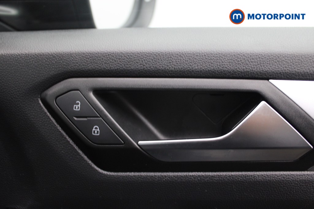 Volkswagen T-Roc Life Manual Petrol SUV - Stock Number (1548198) - 15th supplementary image