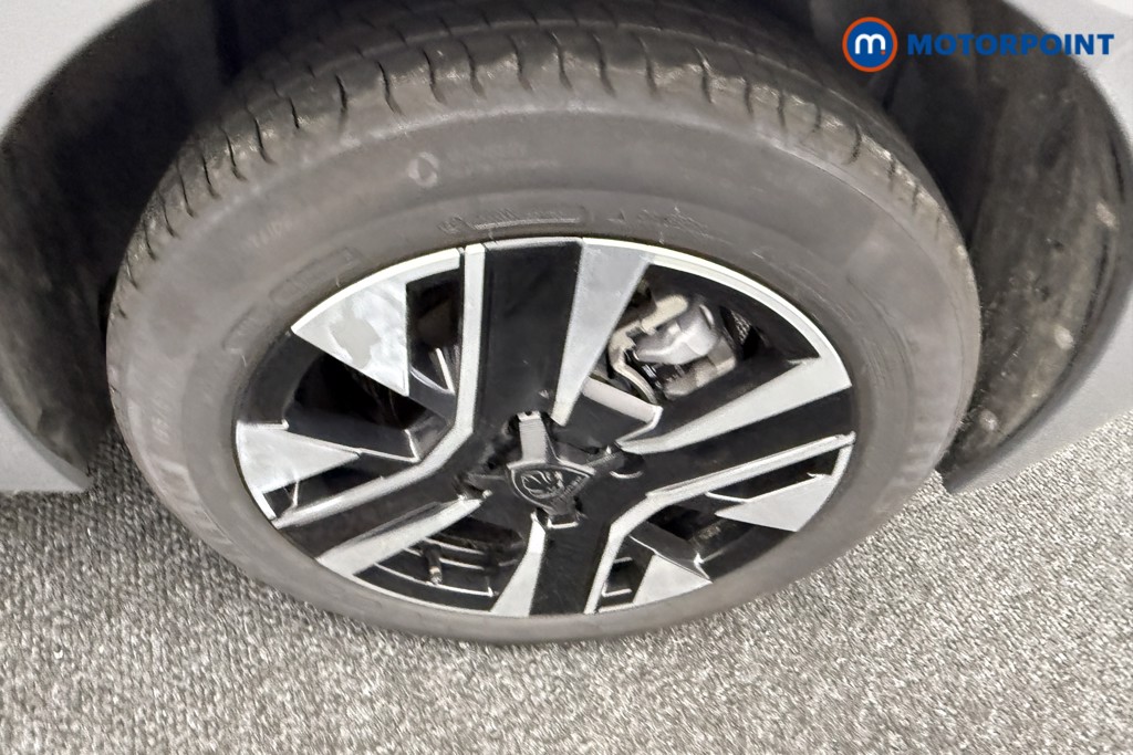 Peugeot 208 Allure Automatic Petrol-Electric Hybrid Hatchback - Stock Number (1548428) - 29th supplementary image