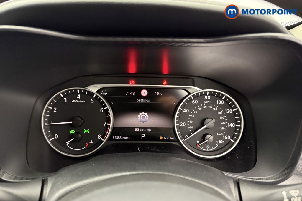 Nissan Juke Acenta Premium Automatic Petrol SUV - Stock Number (1548805) - 4th supplementary image
