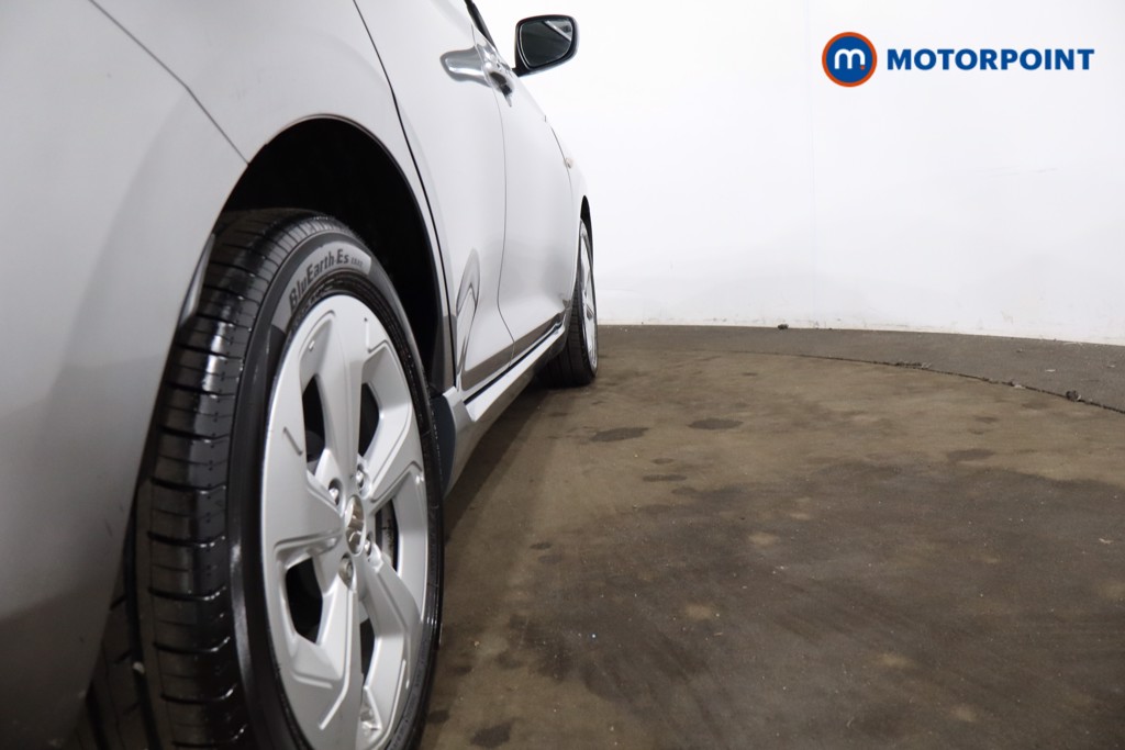 Suzuki Swift Motion Manual Petrol-Electric Hybrid Hatchback - Stock Number (1548915) - 23rd supplementary image