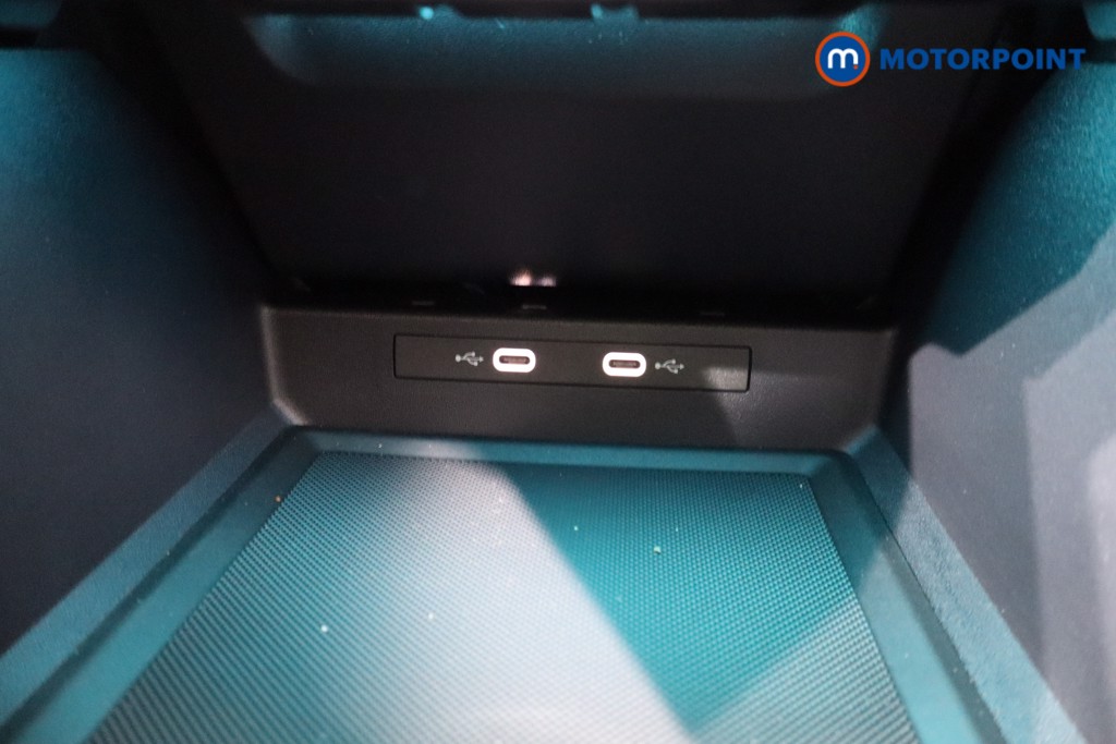 Ford Explorer Select Automatic Electric SUV - Stock Number (1549587) - 17th supplementary image