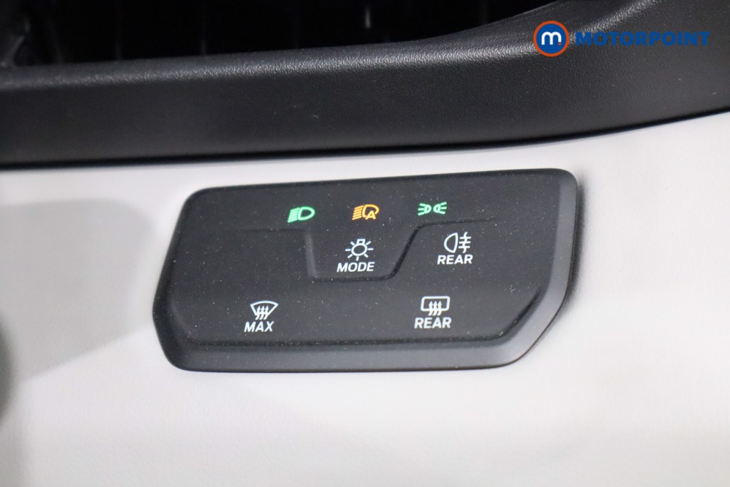 Ford Explorer Select Automatic Electric SUV - Stock Number (1549587) - 20th supplementary image