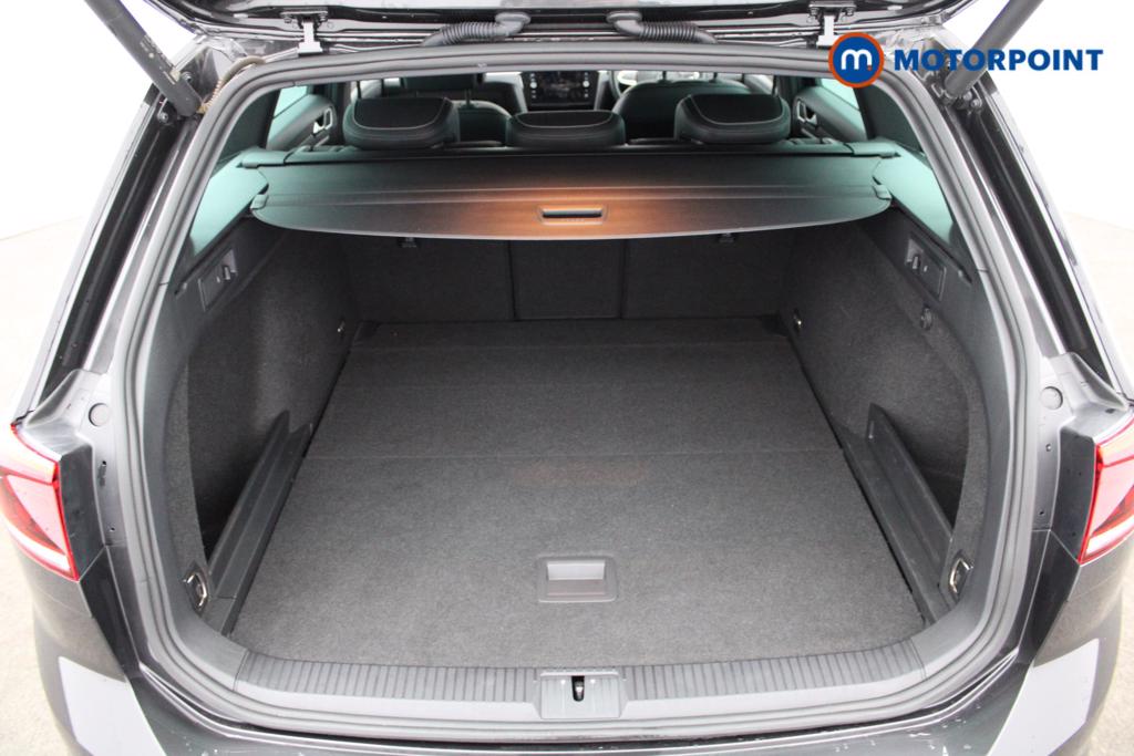 Volkswagen Passat R-Line Automatic Diesel Estate - Stock Number (1550309) - 8th supplementary image