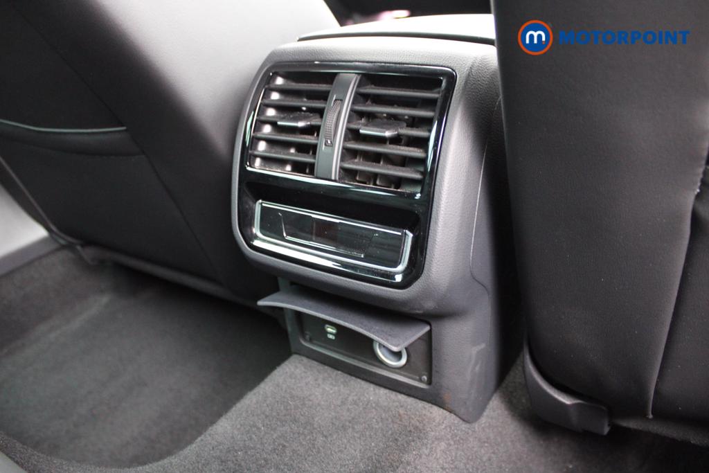 Volkswagen Passat R-Line Automatic Diesel Estate - Stock Number (1550309) - 21st supplementary image