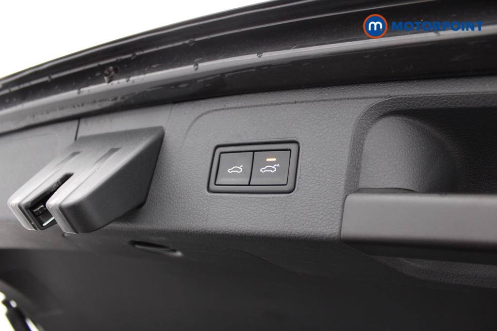 Volkswagen Passat R-Line Automatic Diesel Estate - Stock Number (1550309) - 23rd supplementary image