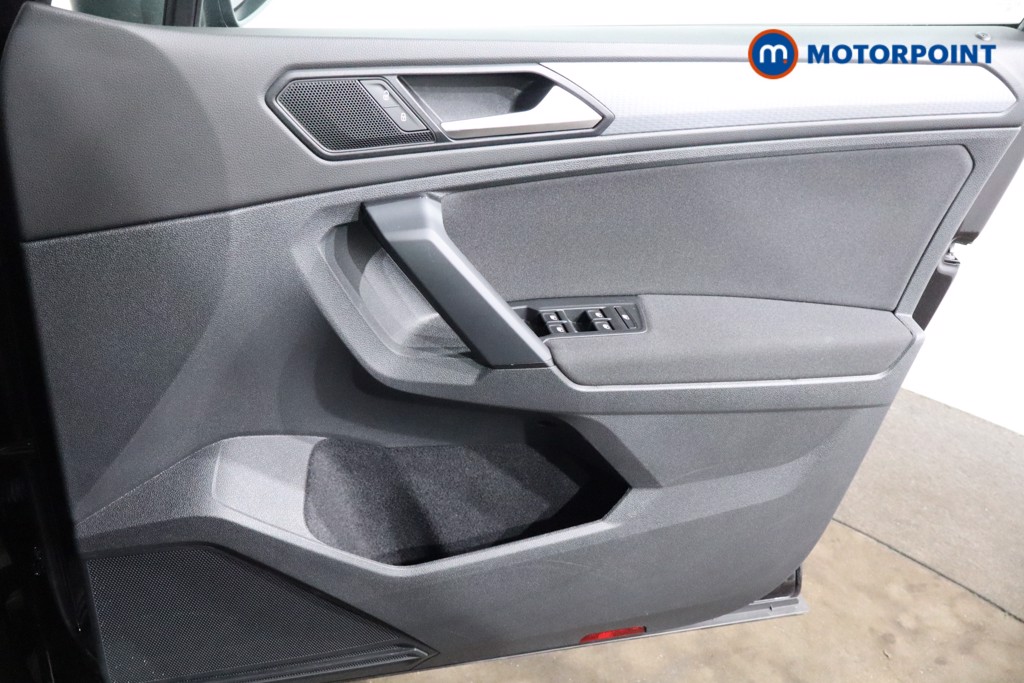 Volkswagen Tiguan Life Automatic Petrol SUV - Stock Number (1550820) - 22nd supplementary image