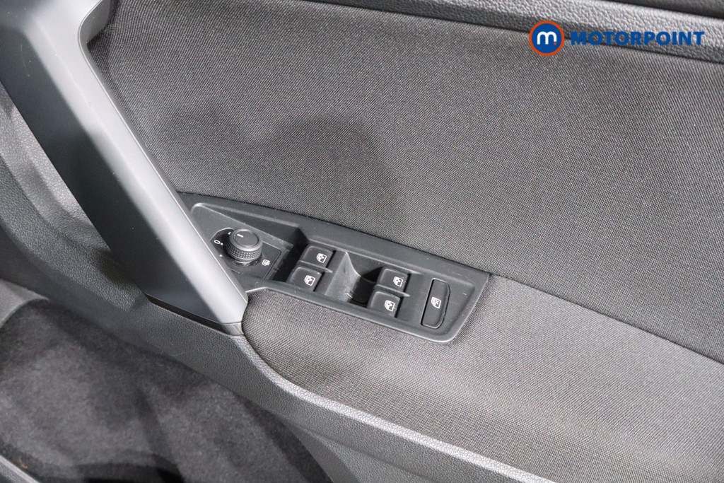 Volkswagen Tiguan Life Automatic Petrol SUV - Stock Number (1550820) - 23rd supplementary image