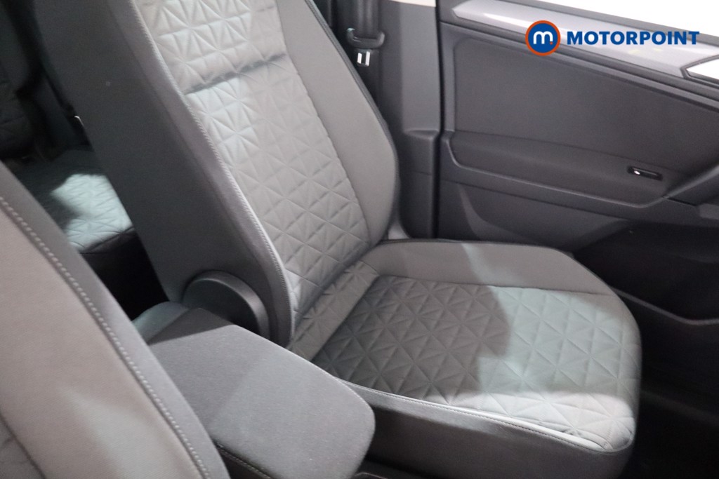 Volkswagen Tiguan Life Automatic Petrol SUV - Stock Number (1550820) - 25th supplementary image
