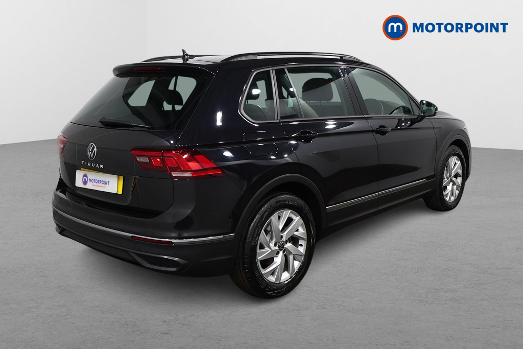 Volkswagen Tiguan Life Automatic Petrol SUV - Stock Number (1550820) - Drivers side rear corner