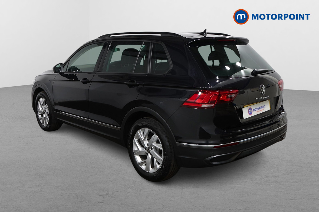 Volkswagen Tiguan Life Automatic Petrol SUV - Stock Number (1550820) - Passenger side rear corner