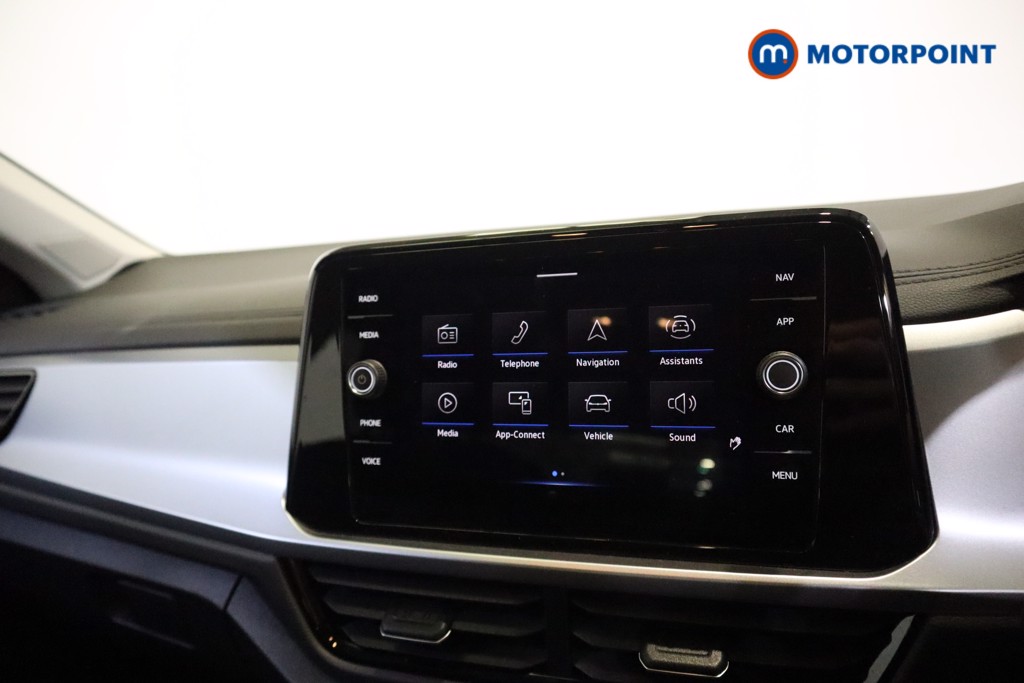 Volkswagen T-Roc Life Manual Petrol SUV - Stock Number (1550933) - 2nd supplementary image