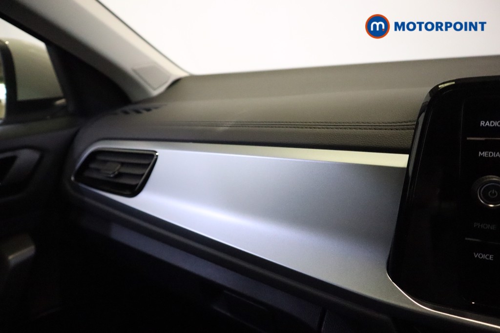 Volkswagen T-Roc Life Manual Petrol SUV - Stock Number (1550933) - 21st supplementary image