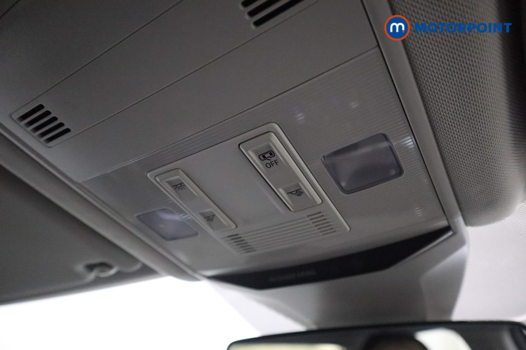 Volkswagen T-Roc Life Manual Petrol SUV - Stock Number (1550933) - 22nd supplementary image