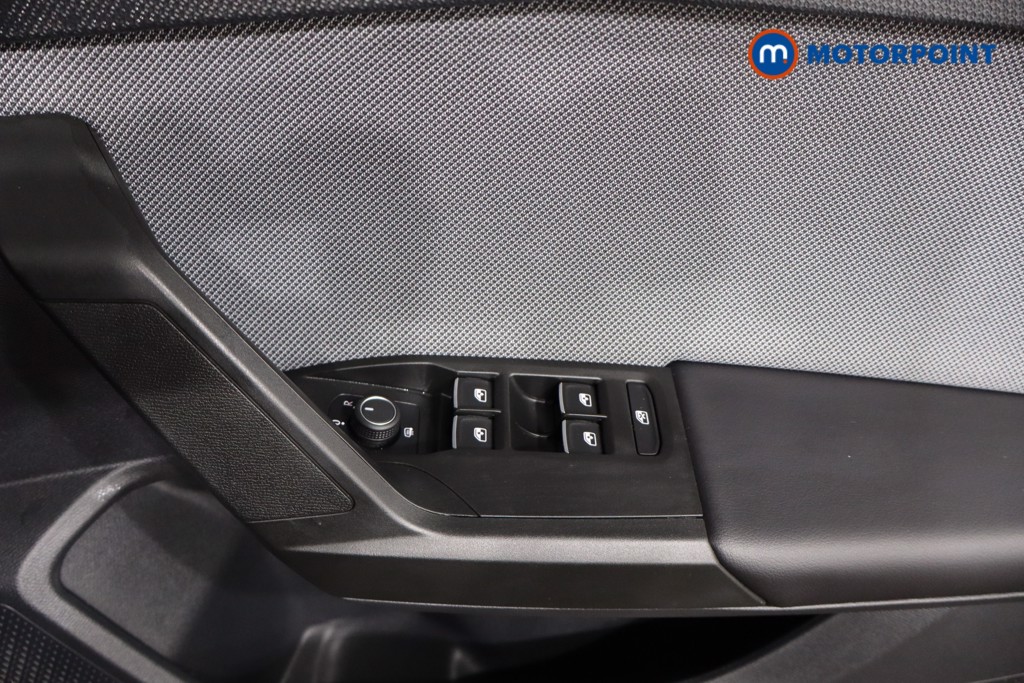 Seat Leon Se Dynamic Manual Petrol Hatchback - Stock Number (1543658) - 18th supplementary image
