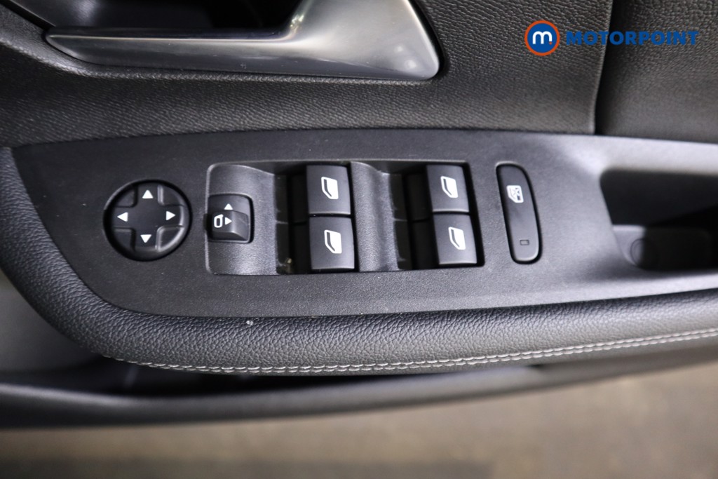 Vauxhall Mokka Ultimate Automatic Electric SUV - Stock Number (1545405) - 8th supplementary image