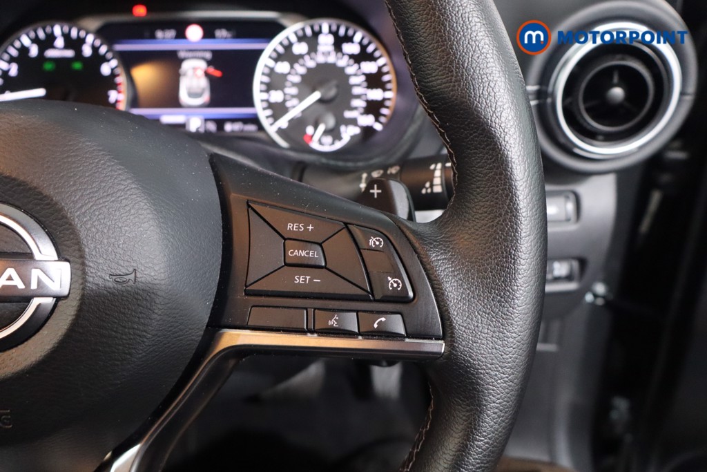 Nissan Juke N-Connecta Automatic Petrol SUV - Stock Number (1545552) - 8th supplementary image