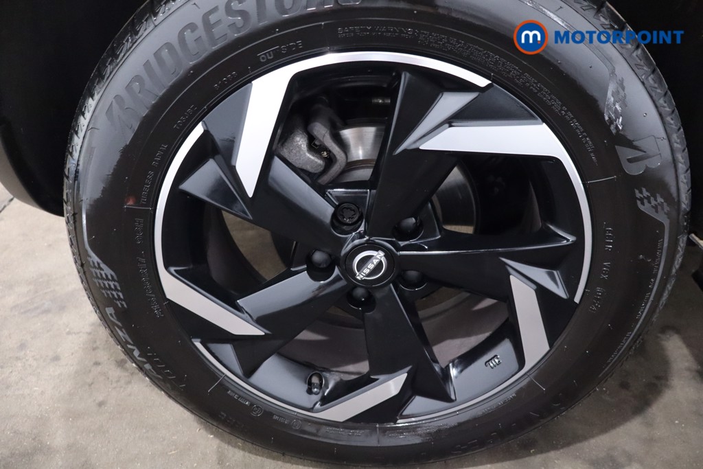 Nissan Juke N-Connecta Automatic Petrol SUV - Stock Number (1545552) - 9th supplementary image