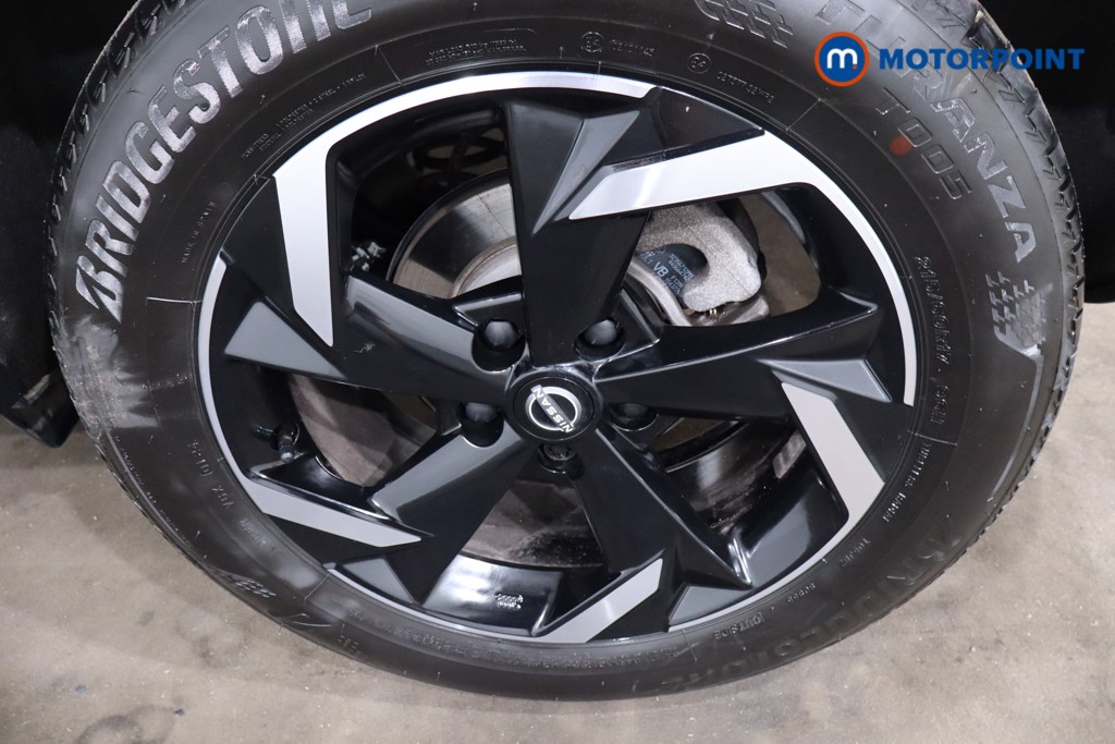 Nissan Juke N-Connecta Automatic Petrol SUV - Stock Number (1545552) - 11th supplementary image