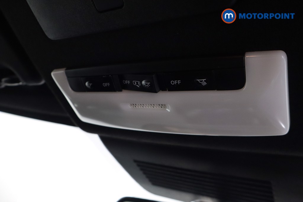 Nissan Juke N-Connecta Automatic Petrol SUV - Stock Number (1545552) - 21st supplementary image