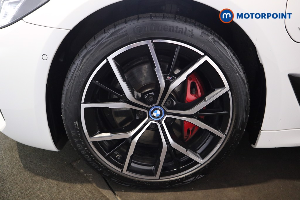 BMW 5 Series M Sport Automatic Petrol Plug-In Hybrid Estate - Stock Number (1546937) - 19th supplementary image